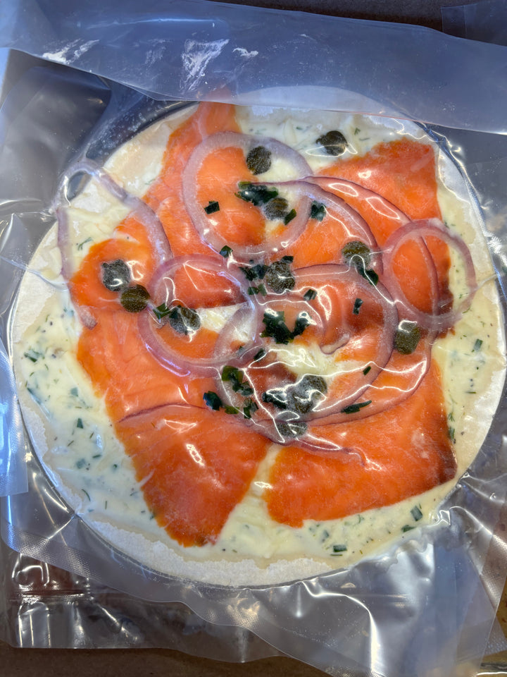 Smoked salmon pizza