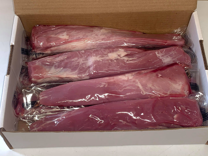 Le filet de porc, également appelé Gentleman's Cut, est une longue coupe de porc mince. Facile à cuisiner et offrant une multitude de possibilitée de marriage de goût, le filet de porc  est polyvalent et plaira à toute la famille