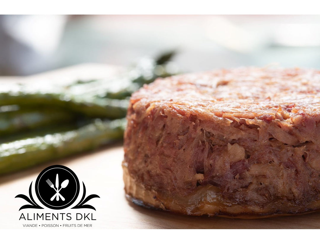 Délicieux effiloché de boeuf dans une sauce au vin prêt en moin de 10 minutes. Servir en plat principal accompagné de légumes ou transformez une simple poutine en plat gastronomique.