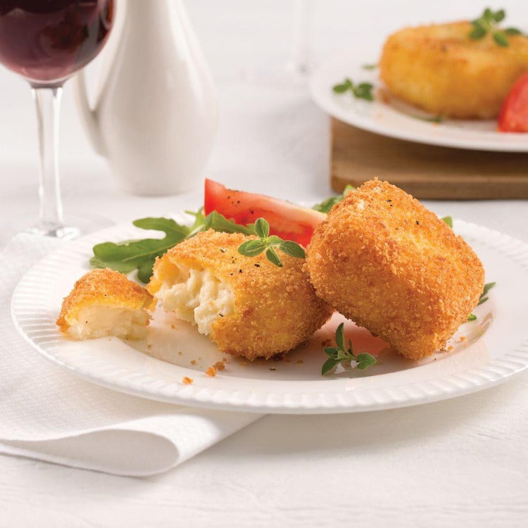 Cheddar vieilli 4 ans fait de lait cru de la Fromagerie St-Guillaume, cheddar vieilli 2 ans et suisse de la Fromagerie Perron, mozzarella et parmesan. Magnifique produit avec un goût exceptionnel et une superbe texture. Son look «fait main» donne l’impression d’être au resto  Cuisson: Congelé à 375-400 environ 15-20 min