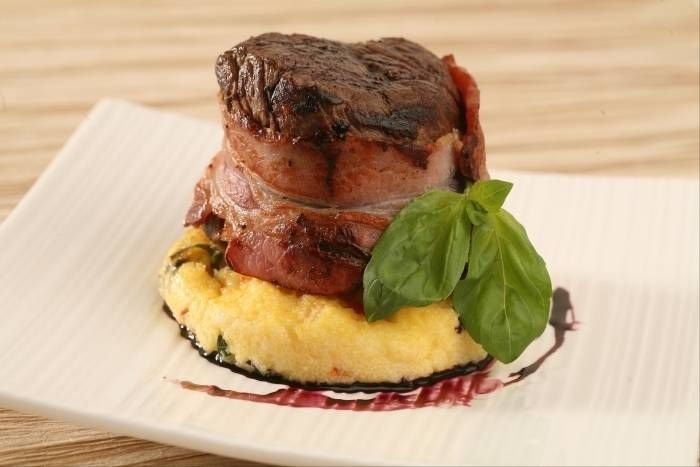 Filet mignon and bacon tournedos