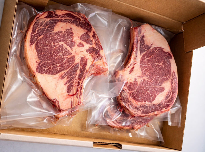 Ribeye 1855 Black Angus sur os, viande de bœuf premium parfaite pour BBQ et cuisson steakhouse