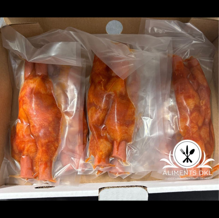 Brochettes de poulet marinées barbecue Aliments DKL, offertes en boîte de 12 brochettes de 110 g.