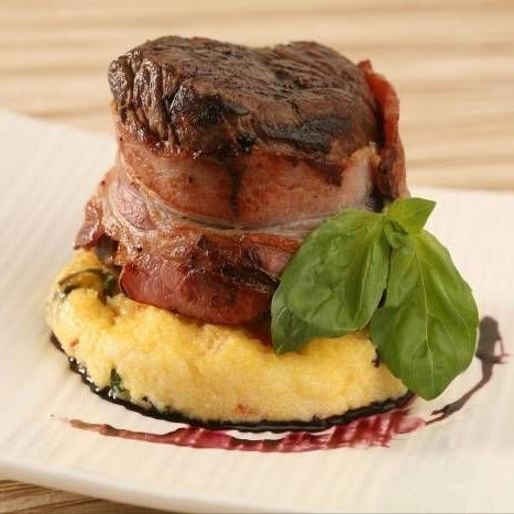 Tournedos de filet mignon de bœuf enrobés de bacon, 12 portions de 170 g – Aliments DKL Québec