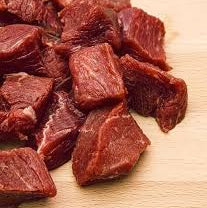 Cubes à brochettes de cerf rouge