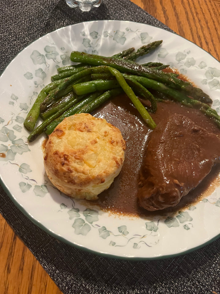 Roast beef with wine sauce